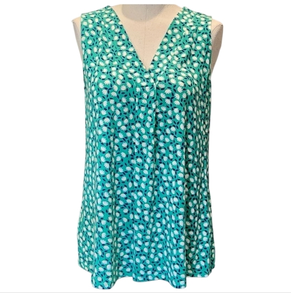 croft & barrow Tops - Croft & Barrow Green Sleeveless Blouse with V-Neck